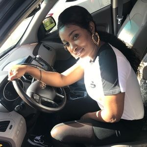 Meet your Posher, Crystal